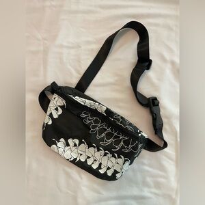 ALOHA Collection | Hip Pack - Puakenikeni